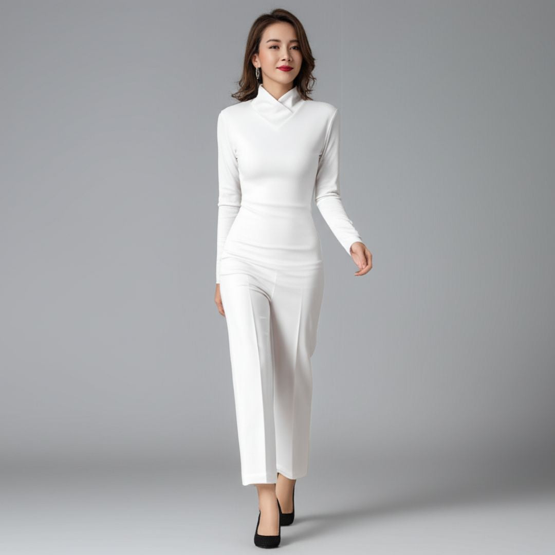 Beverley | Elegant Turtleneck Fit